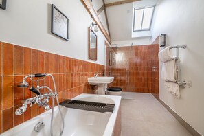 Bathroom - North Stables, Fring Estate, Norfolk (Fring)