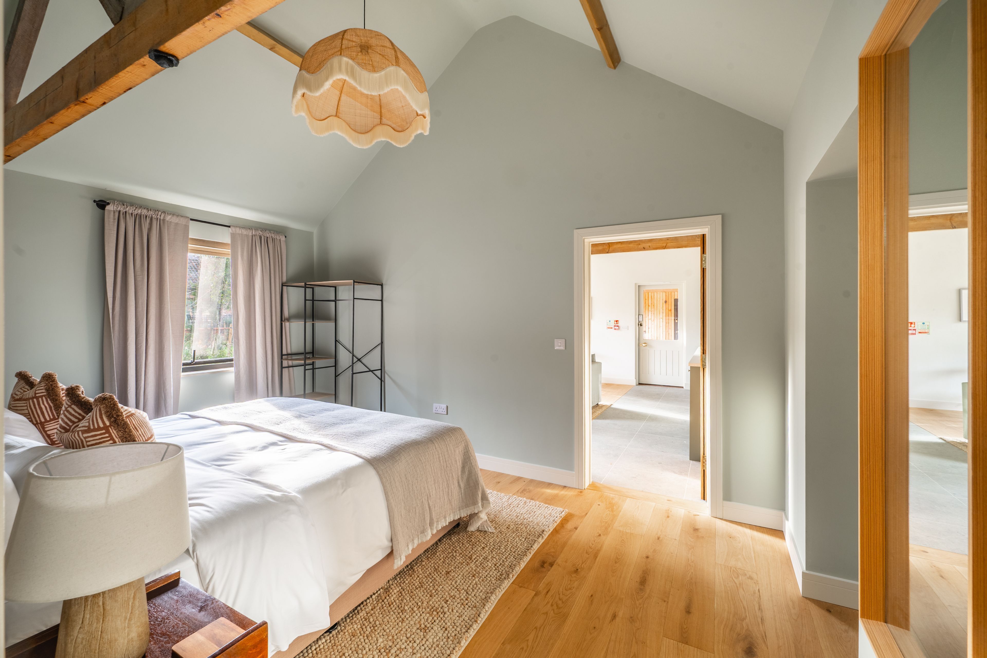 1 slaapkamer, een strijkplank/strijkijzer, internet, beddengoed