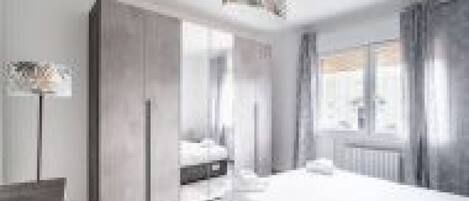 3 bedrooms, iron/ironing board