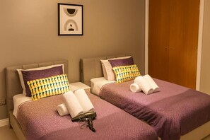 Spa - Sleeps 4 - Parking - Wifi (Cardiff)