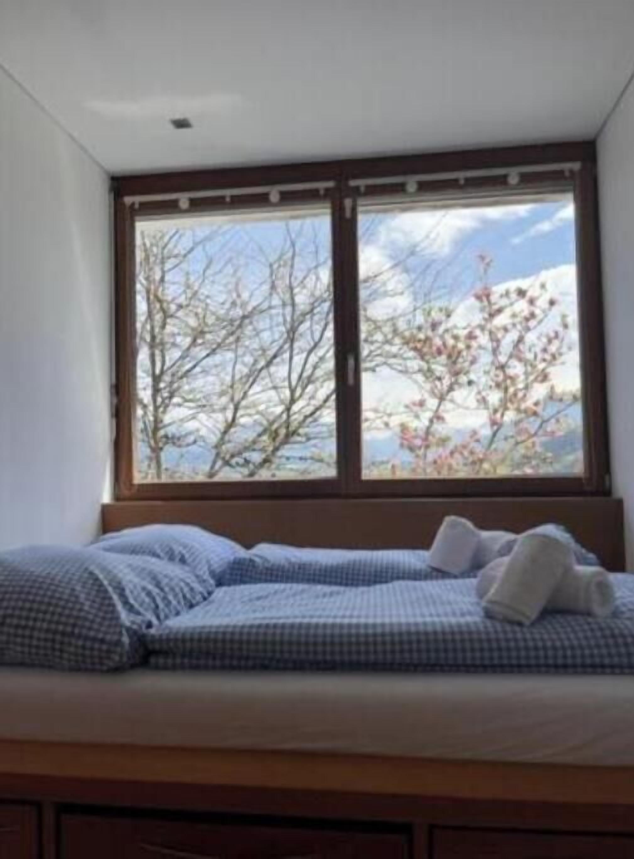 3 chambres, fer et planche à repasser, Wi-Fi, draps fournis