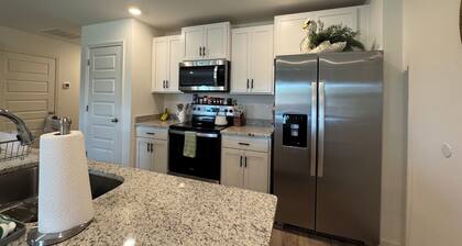 Southern Tide | Tuscaloosa Retreat Near Bryant-Denny Stadium | Sleeps 8