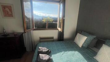 3 chambres, fer et planche Ă repasser, Wi-Fi gratuit, draps fournis