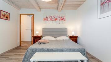 1 bedroom, WiFi, bed sheets