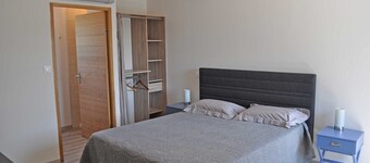 Bed and Breakfast 'La Fenière' with Shared Pool, Wi-Fi and Air Conditioning
