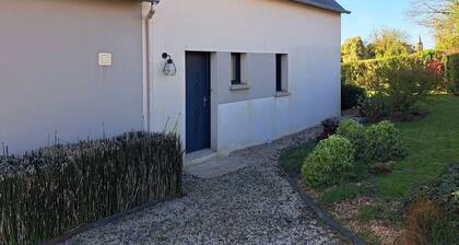 Guest House 'Ker Valou' with Shared Garden and Wi-Fi
