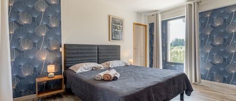 1 habitación, wifi y ropa de cama
