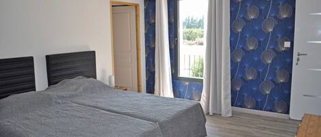 1 bedroom, WiFi, bed sheets