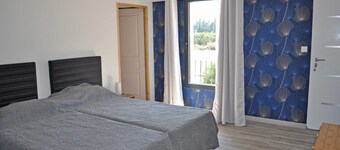 Bed and Breakfast 'Le Grenier' with Shared Pool, Wi-Fi and Air Conditioning