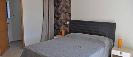 1 bedroom, WiFi, bed sheets