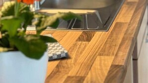 Refrigerador, horno, placa de cocina, utensilios de cocina