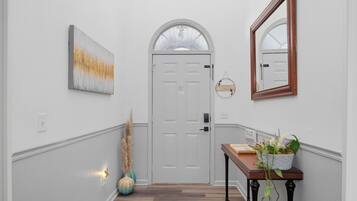 House, 4 Bedrooms | Interior