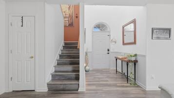 House, 4 Bedrooms | Interior