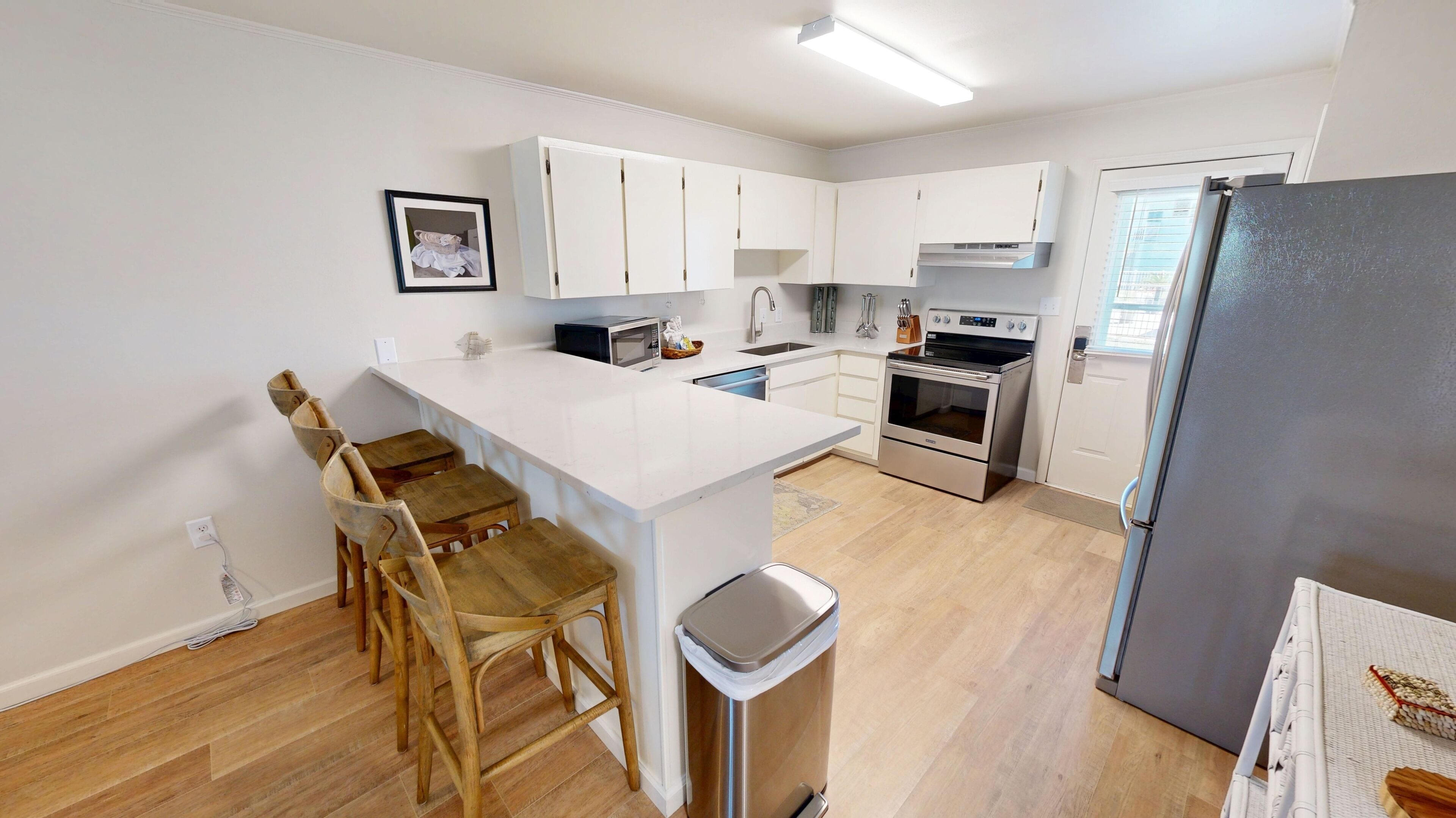 Condo, 1 Bedroom | Private kitchen | Fridge, oven, coffee/tea maker, toaster