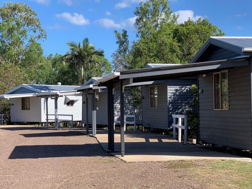 Imbil Country Cabins: All Cabins - Sleeps 22