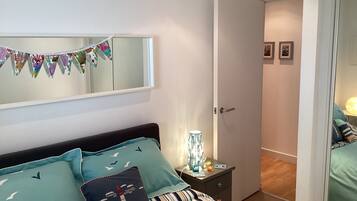 2 bedrooms, iron/ironing board, travel cot, free WiFi