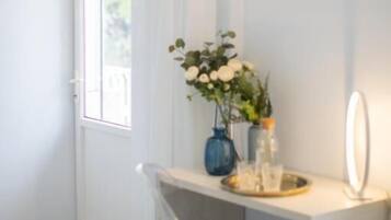 In-room safe, desk, free WiFi, wheelchair access