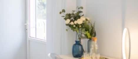 In-room safe, desk, free WiFi, wheelchair access