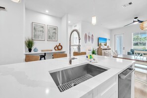 Interior - The Grove Dogwood 312 - 2 Bedrooms - Lazy River - Seascape Resort (Miramar Beach)