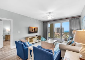Living Area - Ariel Dunes II 0609 - Beautifully renovated, Incredible pool and sunset views (Miramar Beach)