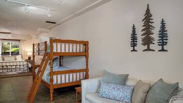 3 bedrooms, iron/ironing board, travel crib, free WiFi