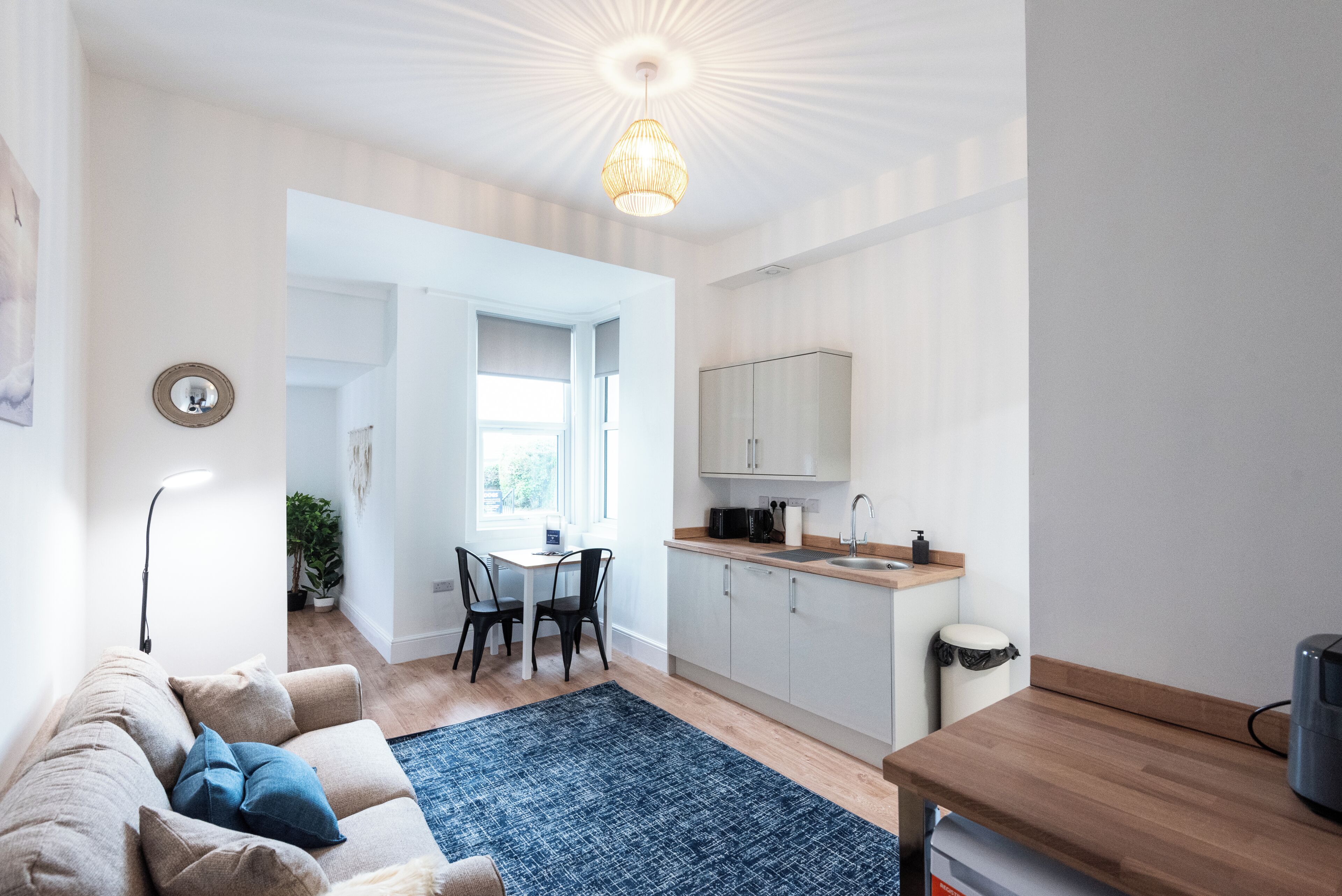 Familienzimmer, Gartenblick | Wohnbereich | Fernseher