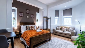 Family Room, Garden View