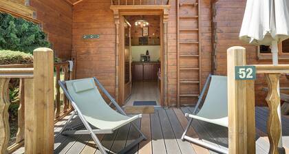 Caravane « Chalet Bouton d'Or » avec piscine partagée