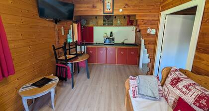 Caravane « Chalet Bouton d'Or » avec piscine partagée