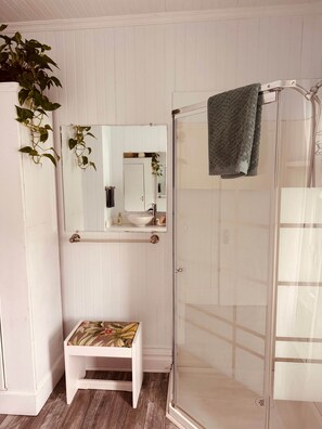 Hair dryer, towels - L'Élégante Centenaire de Matane (Matane)