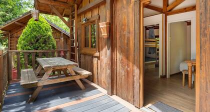 Appartement « Gentiane » avec vue sur la montagne, Wi-Fi et climatisation