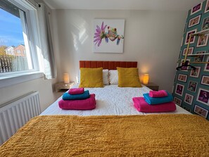 2 chambres, fer et planche à repasser, Wi-Fi, draps fournis