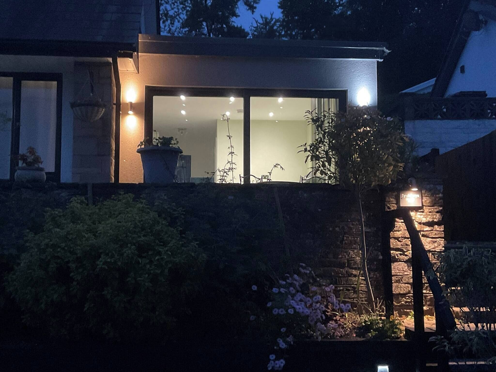 Studio, 1 Bedroom | Exterior detail