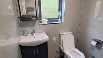 Studio, 1 Bedroom | Bathroom