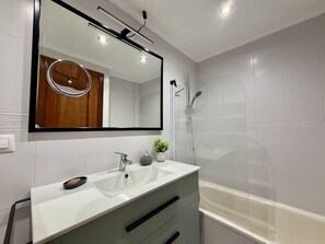 Hair dryer, towels - Apartment Ria de Ajo 12021 (Ajo)