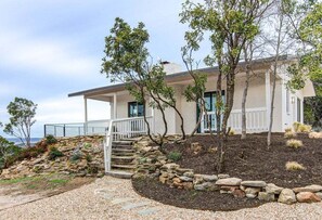 Exterior - Eagles Nest View of Lake Buchanan - 2BR w Hot Tub & Gorgeous Views (Burnet)