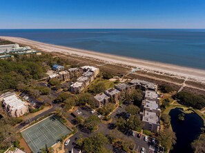 Exterior - Spacious 1BR Island Club Steps to Beach (Hilton Head Island)