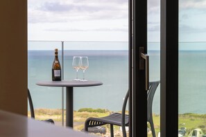Interior - Hidden 1- Clifftop House Hot Tub (St Ives)