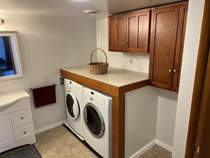 Interior - Serene 3-Bedroom / 1-Bath Apartment in Corning on the Historic Southside Hill (Corning)