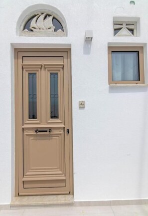 House, 1 Queen Bed | Exterior detail