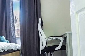 House, 2 Bedrooms | 2 bedrooms - Stylish 2bdr 10m to City Centre Free Parking (Manchester)