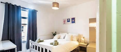 2 bedrooms