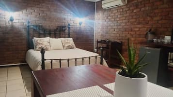 House, 1 Bedroom, Patio, Pool View | 1 bedroom