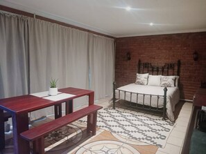 Casa, 1 quarto, varanda, vista para a piscina | 1 quarto