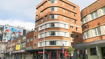 إستديو - منظر للمدينة | المنشأة من الخارج