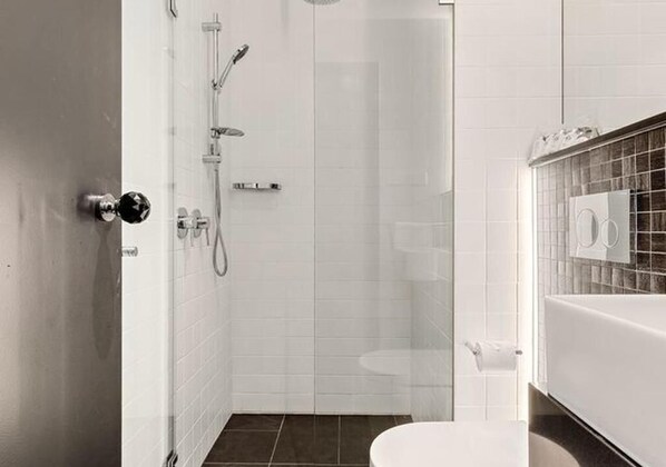 Studio, Stadtblick | Badezimmer