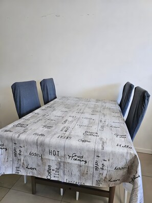 Dining - Apartment 'Hafenquartier St Pauli' with Wi-Fi (Hamburg)