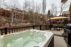 Bañera de hidromasaje exterior