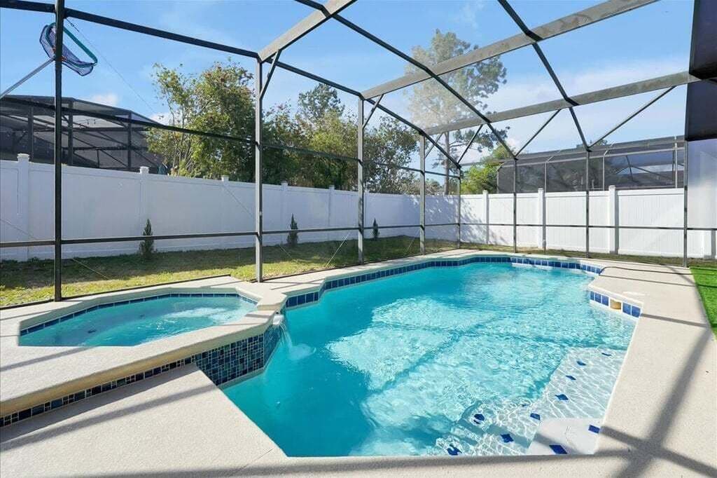 Inomhuspool och uppvärmd pool