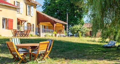 Guest Rooms "La Pausa Verda" with Shared Terrace, Garden, and Wi-Fi